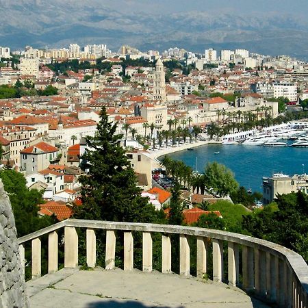Apartment Aria With Private Parking Сплит Екстериор снимка